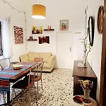 Lägenhet La Casa Nei Mondi Palermo